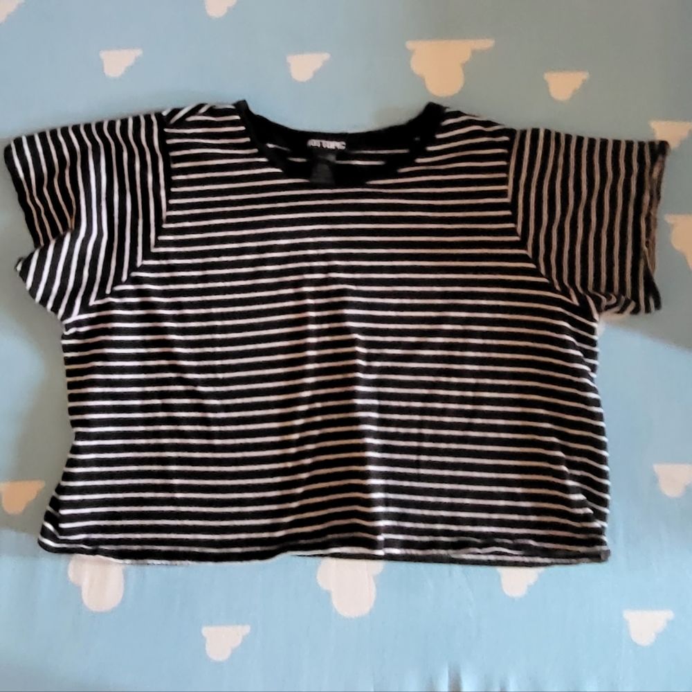 Hot topic striped crop top